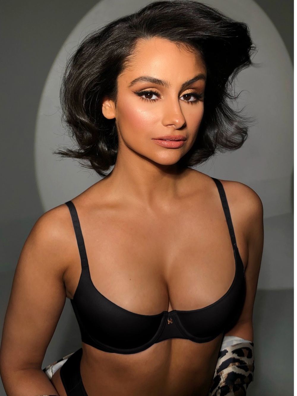 Savage X Fenty Core Microfiber Balconette Bra 32 DDD